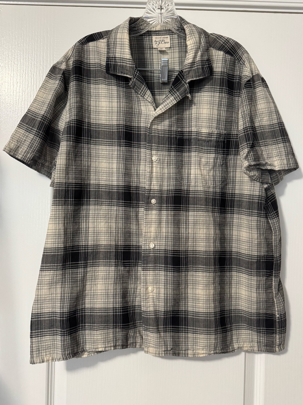 Two Short-sleeve cotton gauze camp-collar shirts - Size M